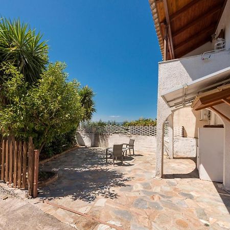 شقة Seaside Heaven - Sunset Views Close To The Beach كالاماتا المظهر الخارجي الصورة
