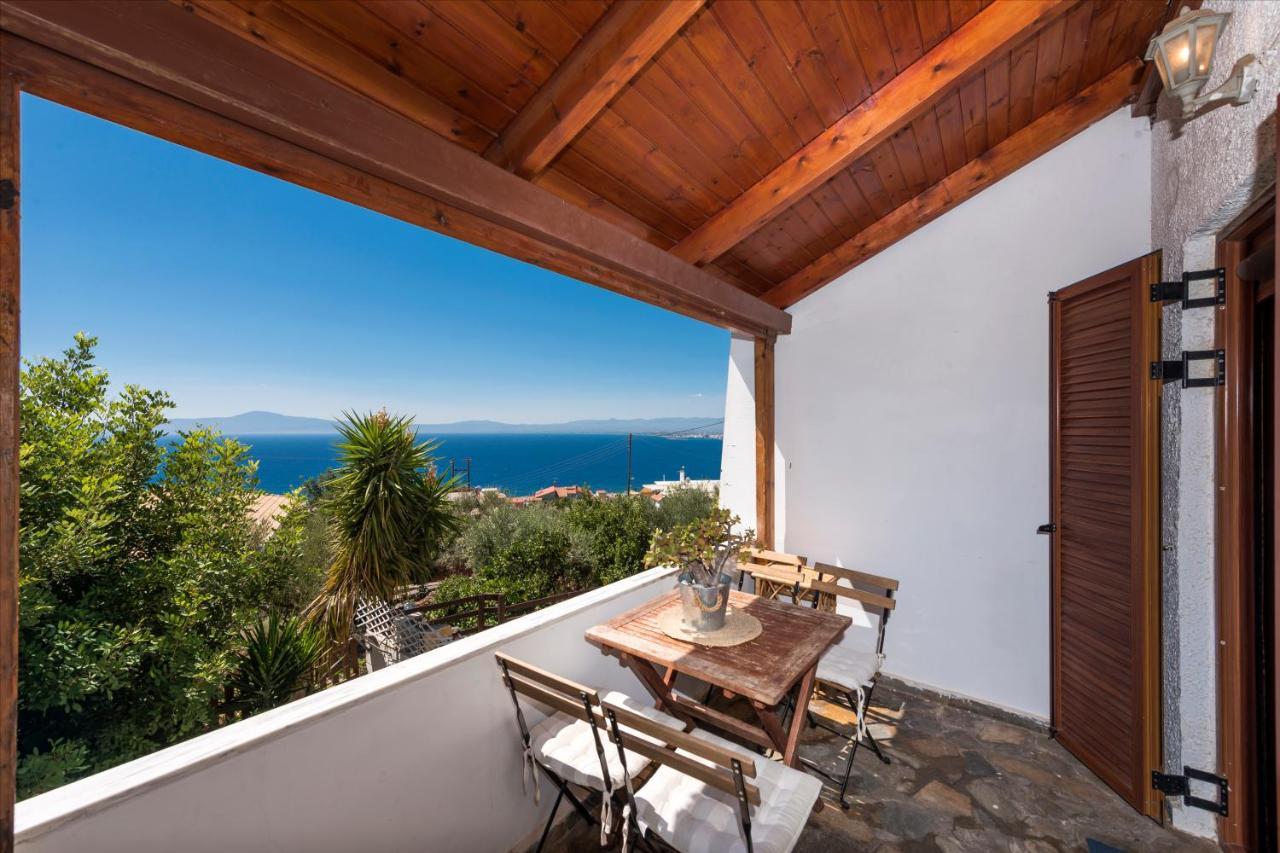 شقة Seaside Heaven - Sunset Views Close To The Beach كالاماتا المظهر الخارجي الصورة